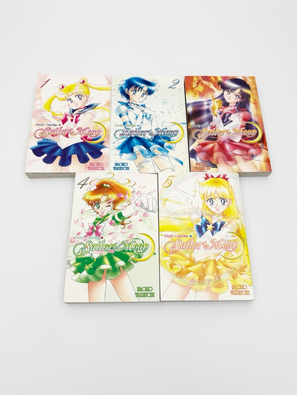 Pretty Guardian Sailor Moon Manga Volumes 1-5 Naoko Takeuchi Anime Kodansha